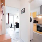 App 693