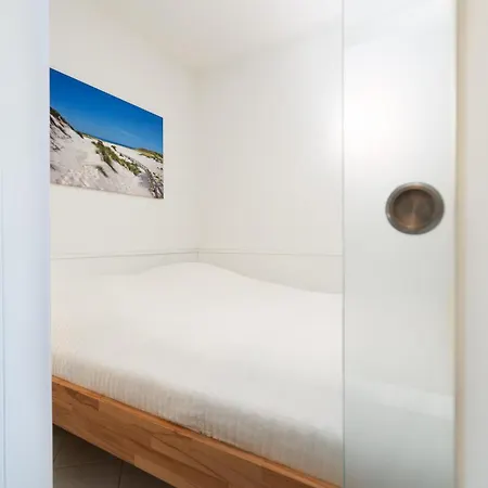 App 693 Mit Strandlage דירה